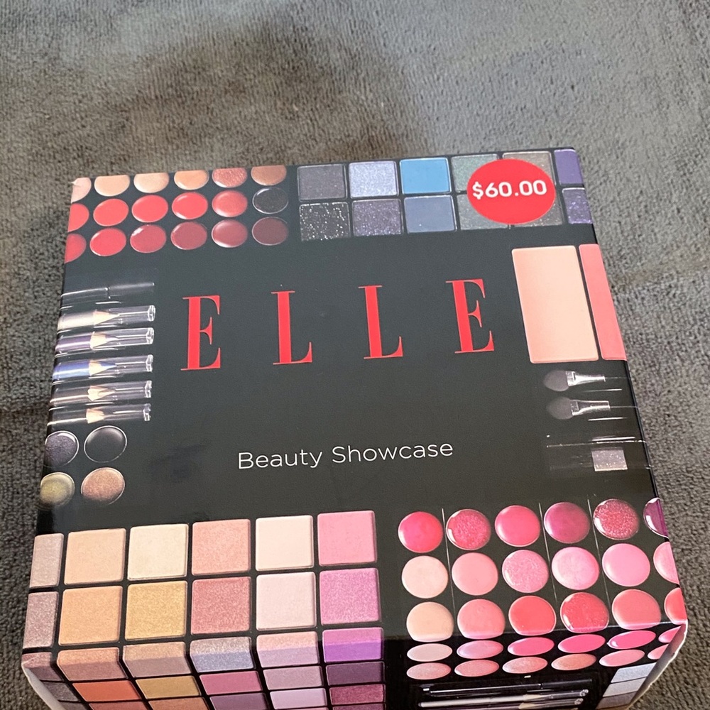 Elle filled make up set